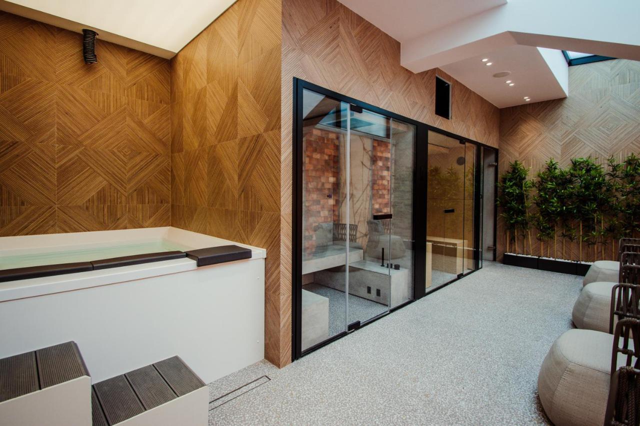 The Crown Boutique Hotel & Spa Tirana Zewnętrze zdjęcie