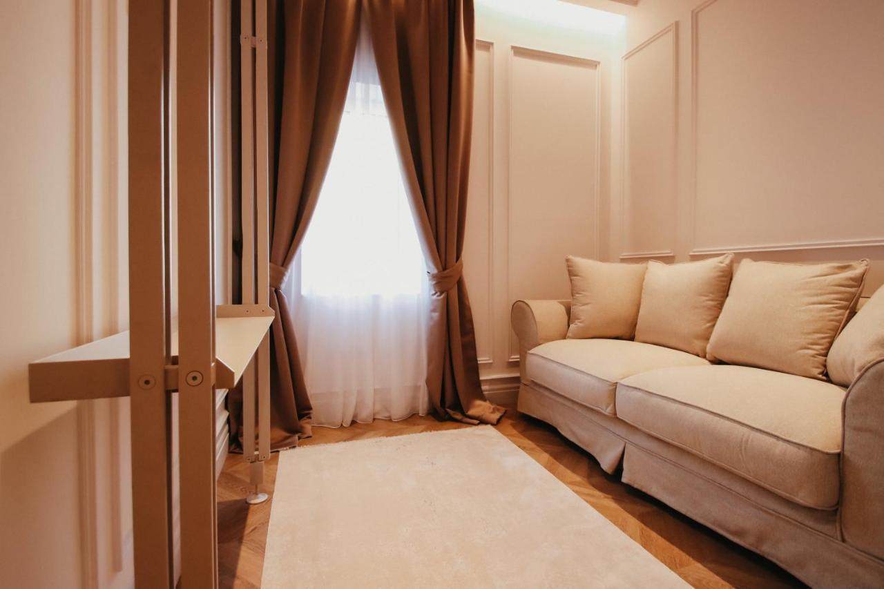 The Crown Boutique Hotel & Spa Tirana Zewnętrze zdjęcie
